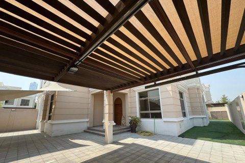 4 bedrooms Villa in Al Sufouh, UAE No. 199753 3