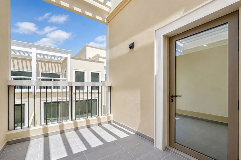 4 bedrooms Townhouse in Damac Lagoons, UAE No. 199752 7