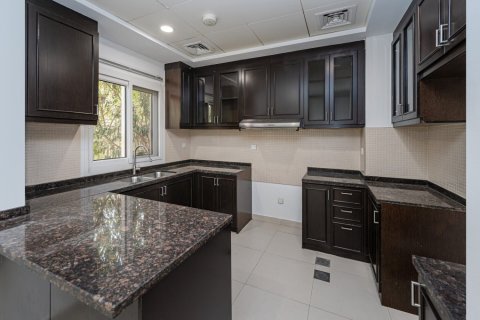 Townhouse de 2 dormitorios en Bella Casa, UAE No. 187226 5