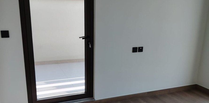 Villa de 4 dormitorios en Damac Lagoons, UAE No. 187227