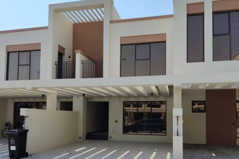 Villa de 4 dormitorios en Damac Lagoons, UAE No. 187227 18