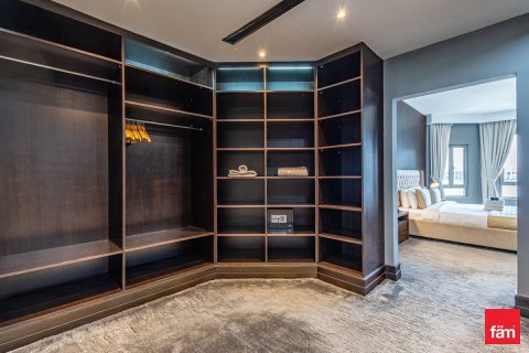 Villa de 3 chambres à Palm Jumeirah, UAE No. 103313 17