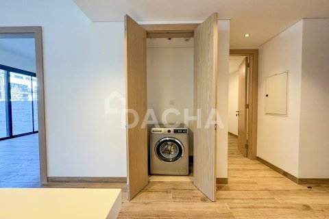 Apartment de 2 dormitorios en District 11, UAE No. 155860 22