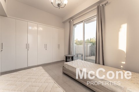 Apartment de 2 dormitorios en Jumeirah Village Circle, UAE No. 74927 8