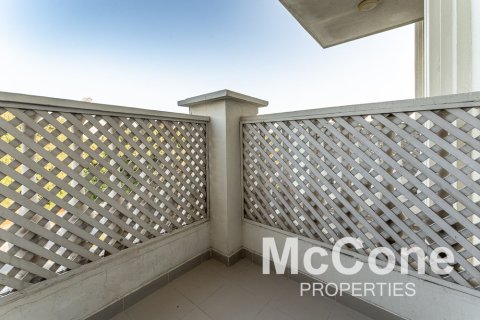 Apartment de 2 dormitorios en Jumeirah Village Circle, UAE No. 74927 15