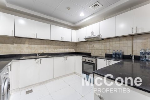 Apartment de 2 dormitorios en Jumeirah Village Circle, UAE No. 74927 4