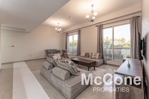 Apartment de 2 dormitorios en Jumeirah Village Circle, UAE No. 74927 2
