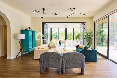 Вилла с 2 спальнями в Jumeirah Village Triangle, ОАЭ №155333 20