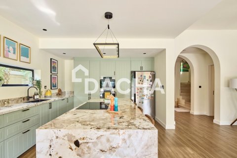 Вилла с 2 спальнями в Jumeirah Village Triangle, ОАЭ №155333 27