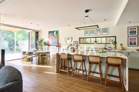 Вилла с 2 спальнями в Jumeirah Village Triangle, ОАЭ №155333 29