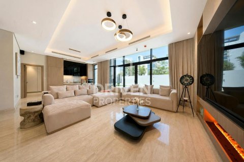 4 bedrooms Villa in District One, UAE No. 204103 4