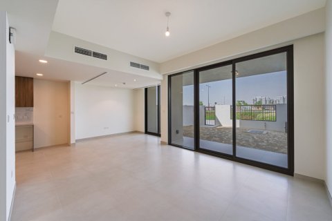 Apartment de 4 dormitorios en Town Square, UAE No. 152486