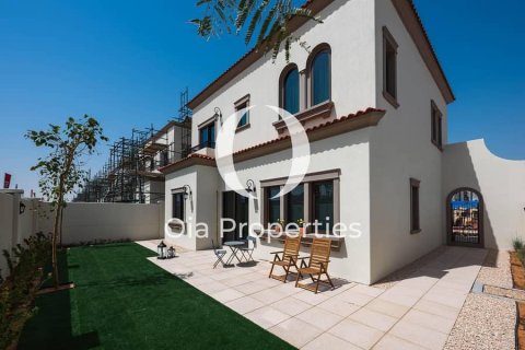 Villa de 6 dormitorios en Abu Dhabi, UAE No. 66307 1