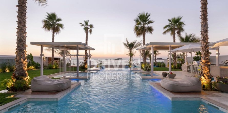Villa de 5 dormitorios en Jumeirah Bay Island, UAE No. 137655
