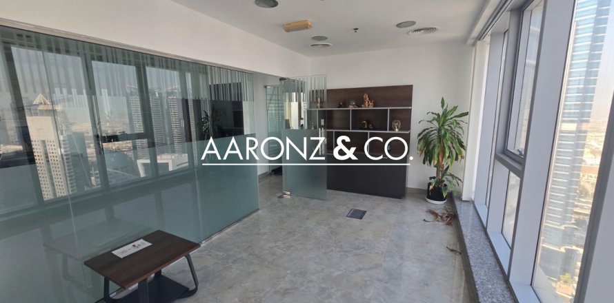 102m² Office in Business Bay, UAE No. 137650