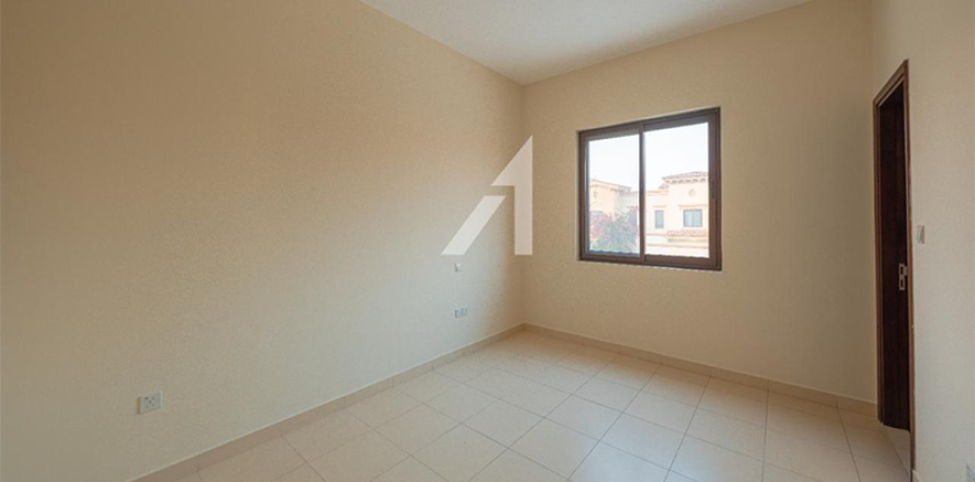 Villa de 3 dormitorios en Dubai, UAE No. 142051