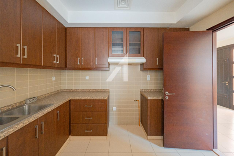 Villa de 3 dormitorios en Dubai, UAE No. 142051 7