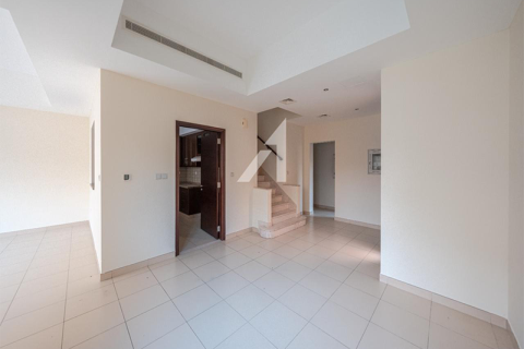 Villa de 3 dormitorios en Dubai, UAE No. 142051 12