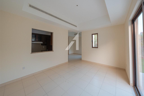Villa de 3 dormitorios en Dubai, UAE No. 142051 11
