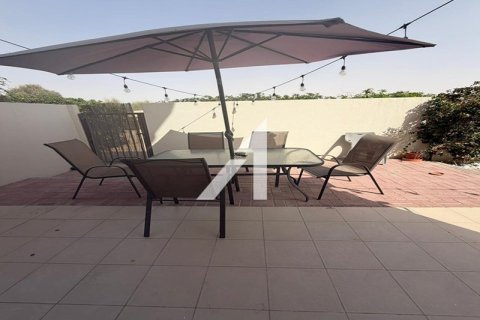 Villa de 3 dormitorios en Dubai, UAE No. 142051 21