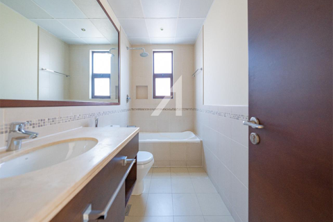 Villa de 3 dormitorios en Dubai, UAE No. 142051 5