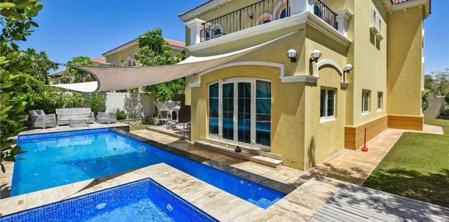 Villa de 4 dormitorios No. 126717