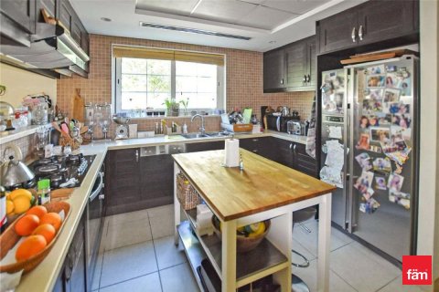 Villa de 4 dormitorios No. 126717 8