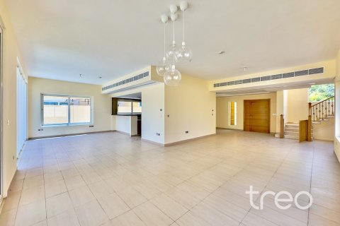 Villa de 4 dormitorios en Legacy, UAE No. 206079 4