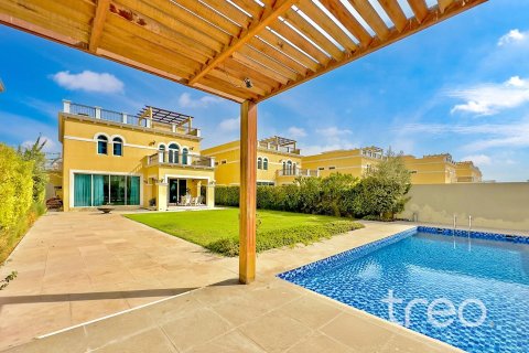 Villa de 4 dormitorios en Legacy, UAE No. 206079 3
