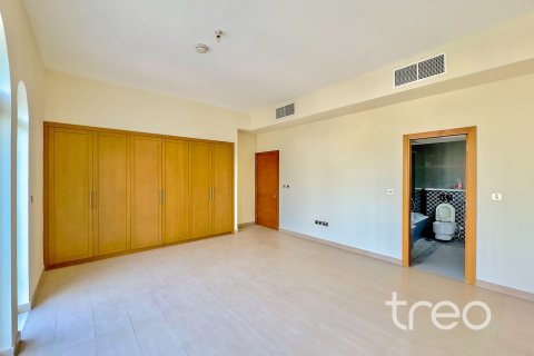 Villa de 4 dormitorios en Legacy, UAE No. 206079 7