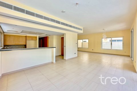 Villa de 4 dormitorios en Legacy, UAE No. 206079 5