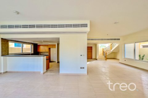 Villa de 4 dormitorios en Legacy, UAE No. 206080 4