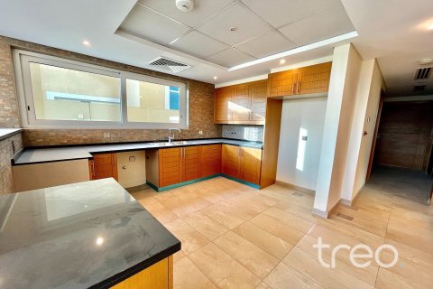 Villa de 4 dormitorios en Legacy, UAE No. 206080 12