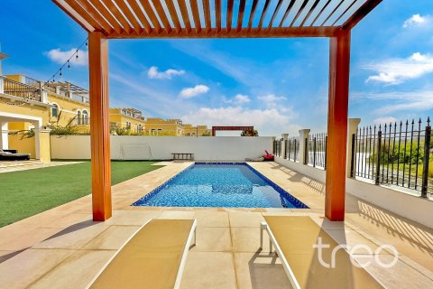 Villa de 4 dormitorios en Legacy, UAE No. 206080 3