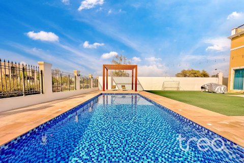 Villa de 4 dormitorios en Legacy, UAE No. 206080 17
