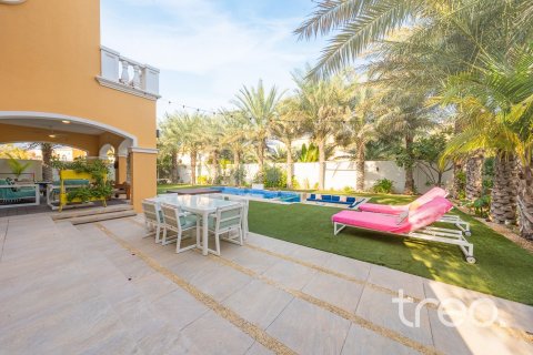 Villa de 5 dormitorios en Legacy, UAE No. 206081 6