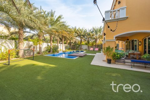 Villa de 5 dormitorios en Legacy, UAE No. 206081 15