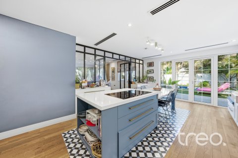 Villa de 5 dormitorios en Legacy, UAE No. 206081 18