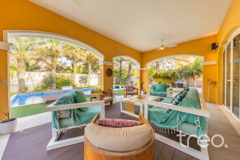 Villa de 5 dormitorios en Legacy, UAE No. 206081 4
