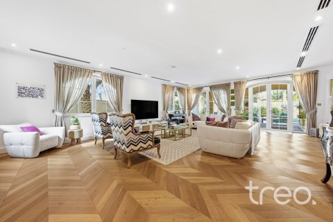 Villa de 5 dormitorios en Legacy, UAE No. 206081 12