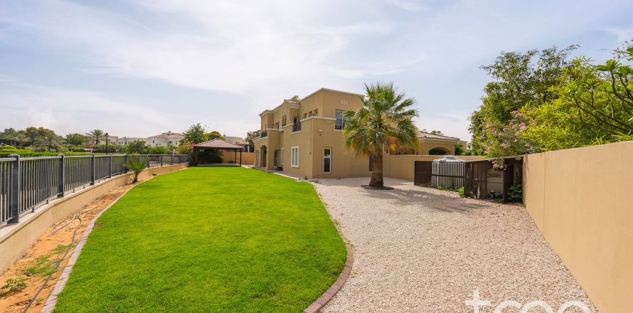 Villa de 6 dormitorios en Arabian Ranches, UAE No. 206076
