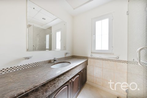 Villa de 6 dormitorios en Arabian Ranches, UAE No. 206076 15