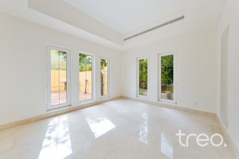 Villa de 6 dormitorios en Arabian Ranches, UAE No. 206076 12