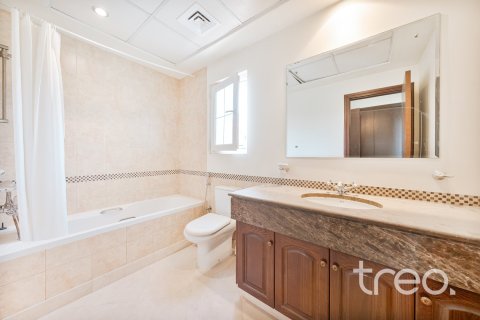 Villa de 6 dormitorios en Arabian Ranches, UAE No. 206076 17