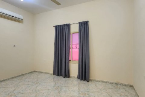 5 bedrooms Villa in Ras Al Khaimah, UAE No. 184009 8