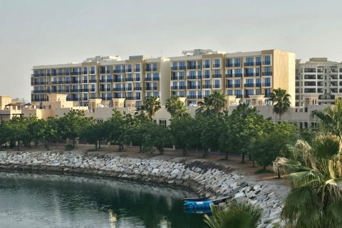 1 bedroom Apartment in Ras Al Khaimah, UAE No. 184010 4