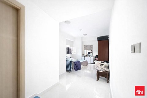Квартира с 2 спальнями в Dubai Sports City, ОАЭ №162645 7