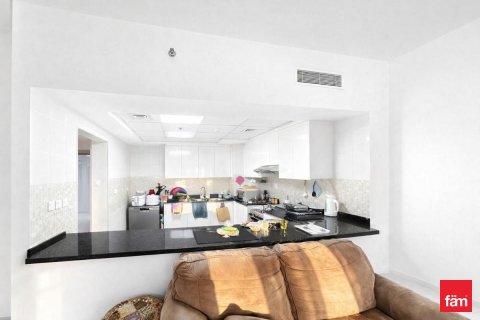 Квартира с 2 спальнями в Dubai Sports City, ОАЭ №162645 9