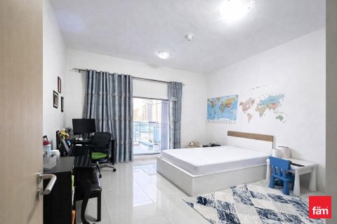 Квартира с 2 спальнями в Dubai Sports City, ОАЭ №162645 6