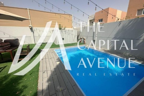 4 bedrooms Townhouse in Al Samha, UAE No. 136946 12